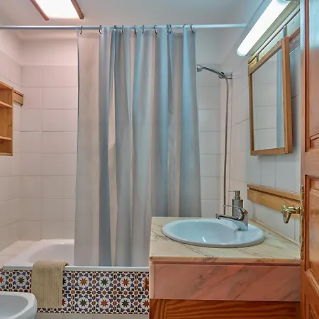 게스트하우스 La Calerita B Uga